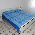 דירה In 38260 ביביונה